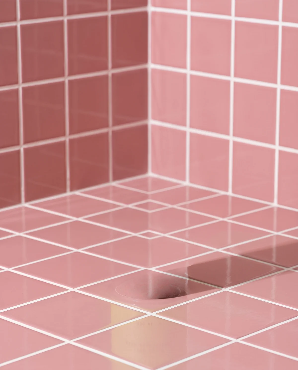 Packshot-Set: glänzende rosa Fliesen